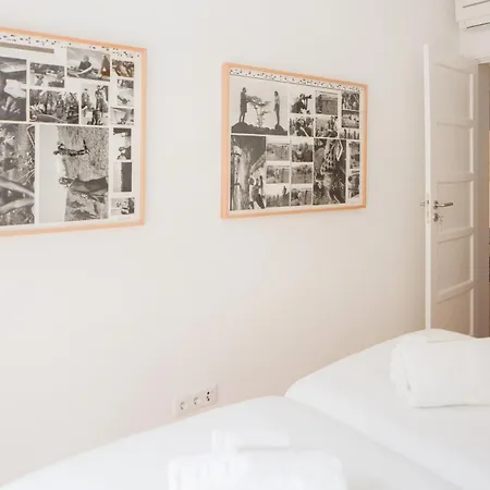 Apartamento Stylish With Private Patio By Lovelystay
